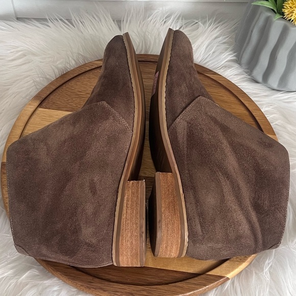 Blondo Verona Waterproof Ankle Boot Brown Suede Neutral Casual Size 9 - Picture 8 of 13